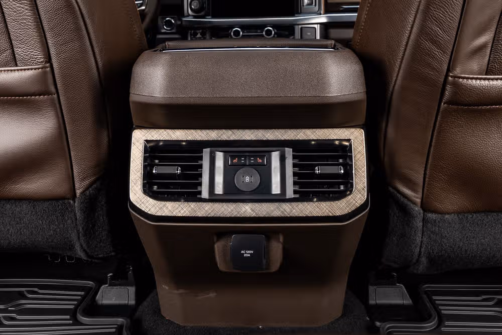 2026 Ford F-450 Super Duty King Ranch Crew Cab Image 35