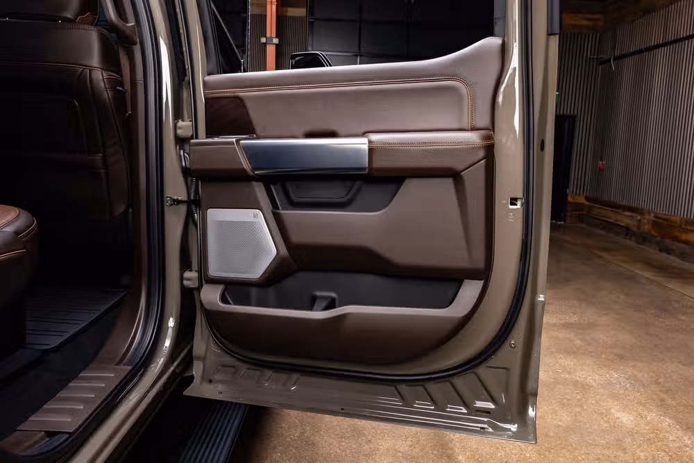 2026 Ford F-450 Super Duty King Ranch Crew Cab Image 41