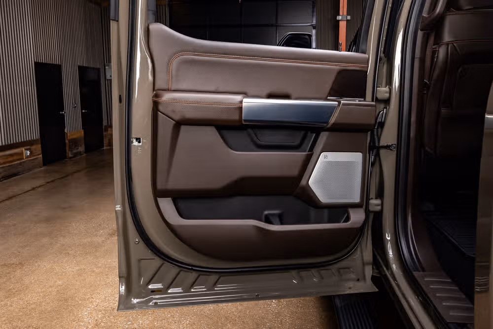 2026 Ford F-450 Super Duty King Ranch Crew Cab Image 40