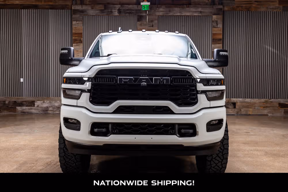 2025 Ram 3500 Big Horn Crew Cab Image 4