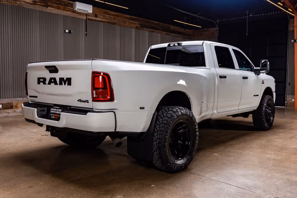 2025 Ram 3500 Big Horn Crew Cab Image 10
