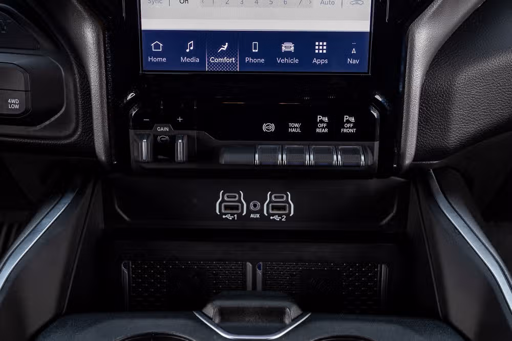 2025 Ram 3500 Big Horn Crew Cab Image 26