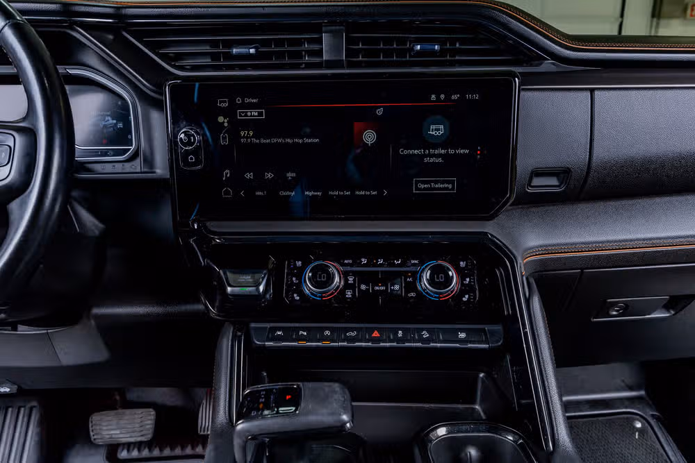 2022 GMC Sierra 1500 AT4 Black Widow Crew Cab Image 21