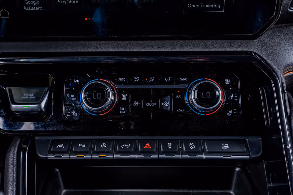 2022 GMC Sierra 1500 AT4 Black Widow Crew Cab Image 24