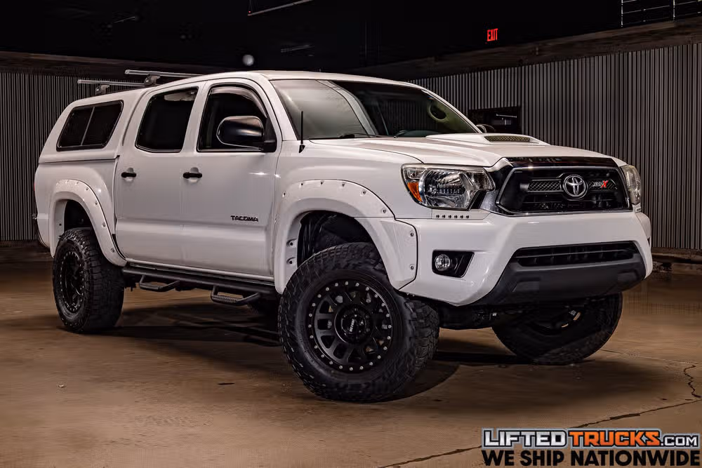 2015 Toyota Tacoma PreRunner V6 Double Cab Image 1