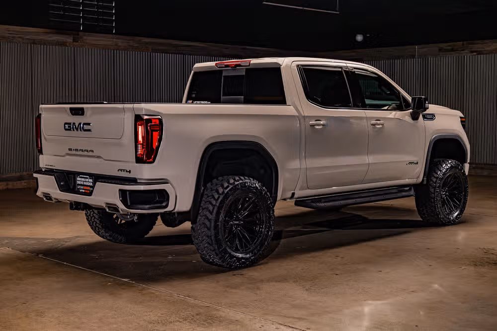 2026 GMC Sierra 1500 AT4 Crew Cab Image 10