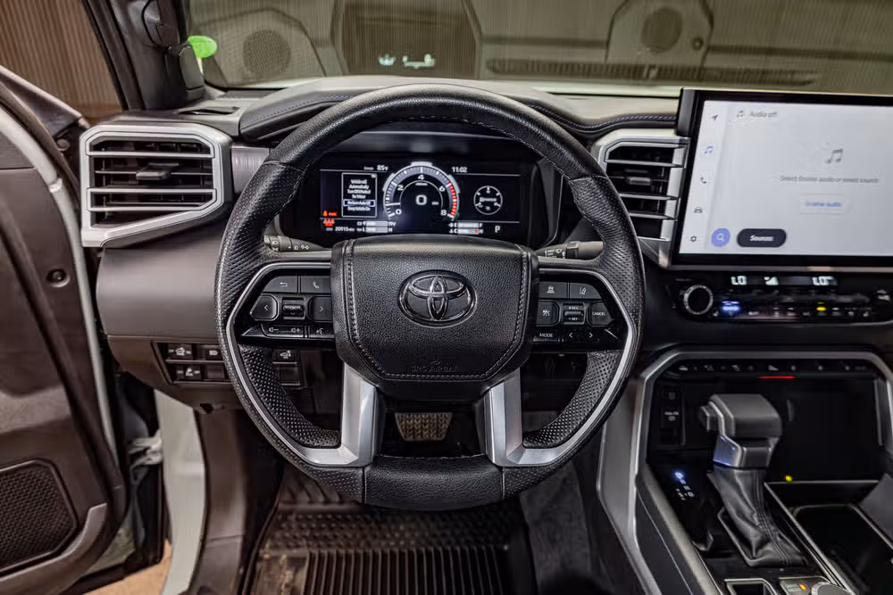 2025 Toyota Tundra Platinum CrewMax Image 16