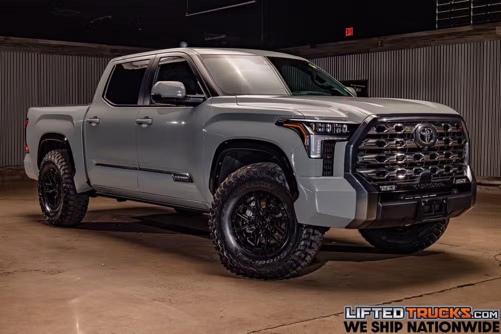 2025 Toyota Tundra Platinum CrewMax Image 1
