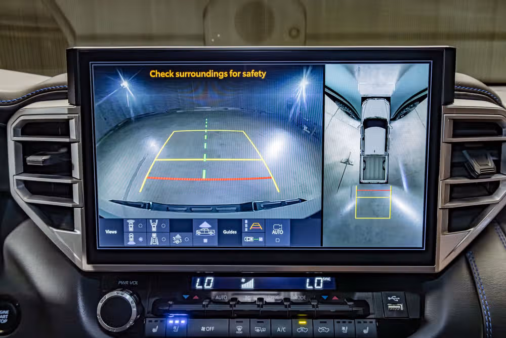 2025 Toyota Tundra Platinum CrewMax Image 19