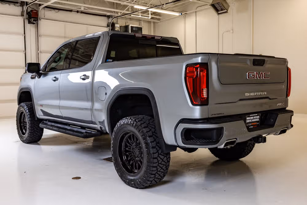2024 GMC Sierra 1500 AT4 Crew Cab Image 7