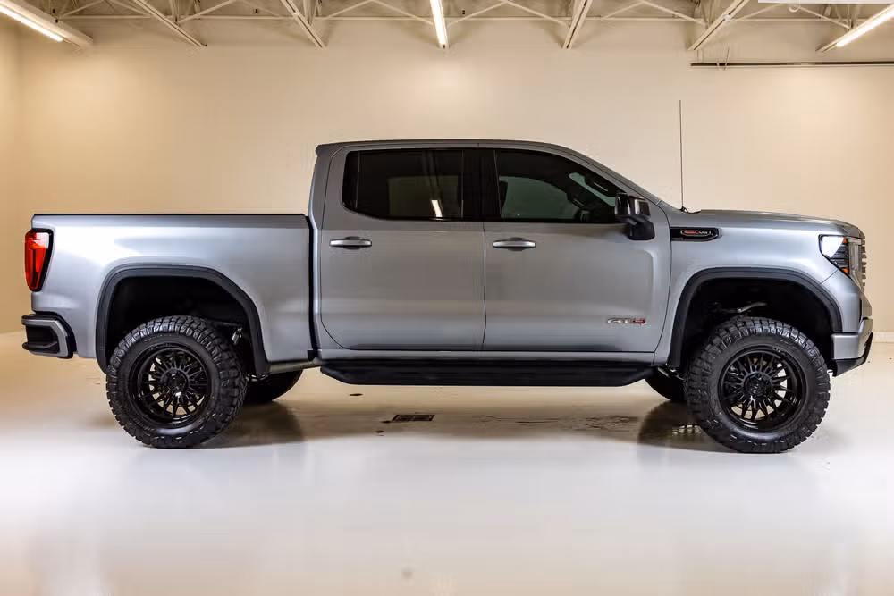 2024 GMC Sierra 1500 AT4 Crew Cab Image 11