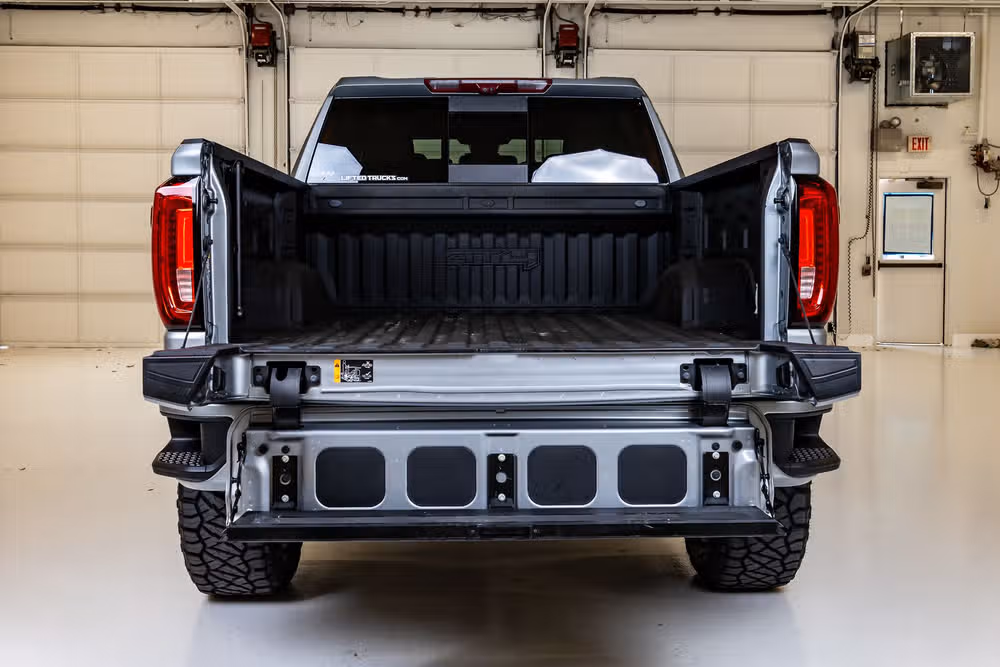 2024 GMC Sierra 1500 AT4 Crew Cab Image 9
