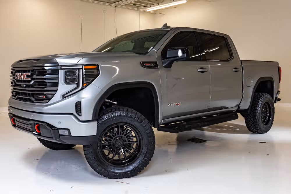 2024 GMC Sierra 1500 AT4 Crew Cab Image 5