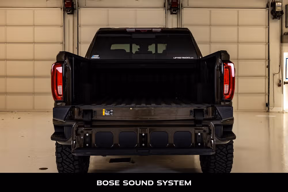 2024 GMC Sierra 1500 AT4 Crew Cab Image 9