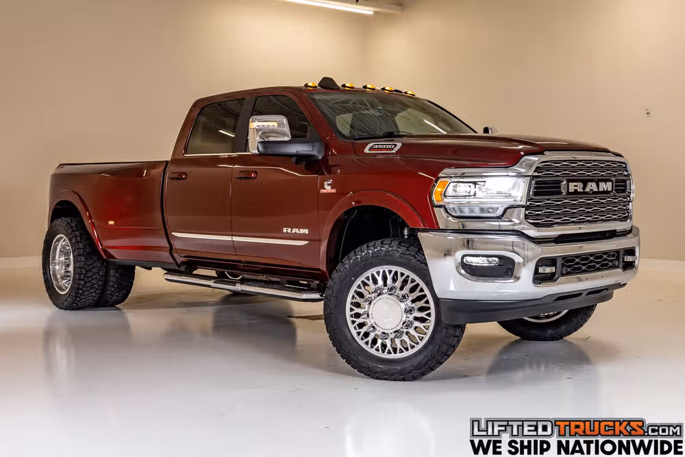 2024 Ram 3500 Limited Crew Cab Image 1
