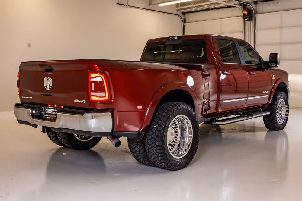2024 Ram 3500 Limited Crew Cab Image 10