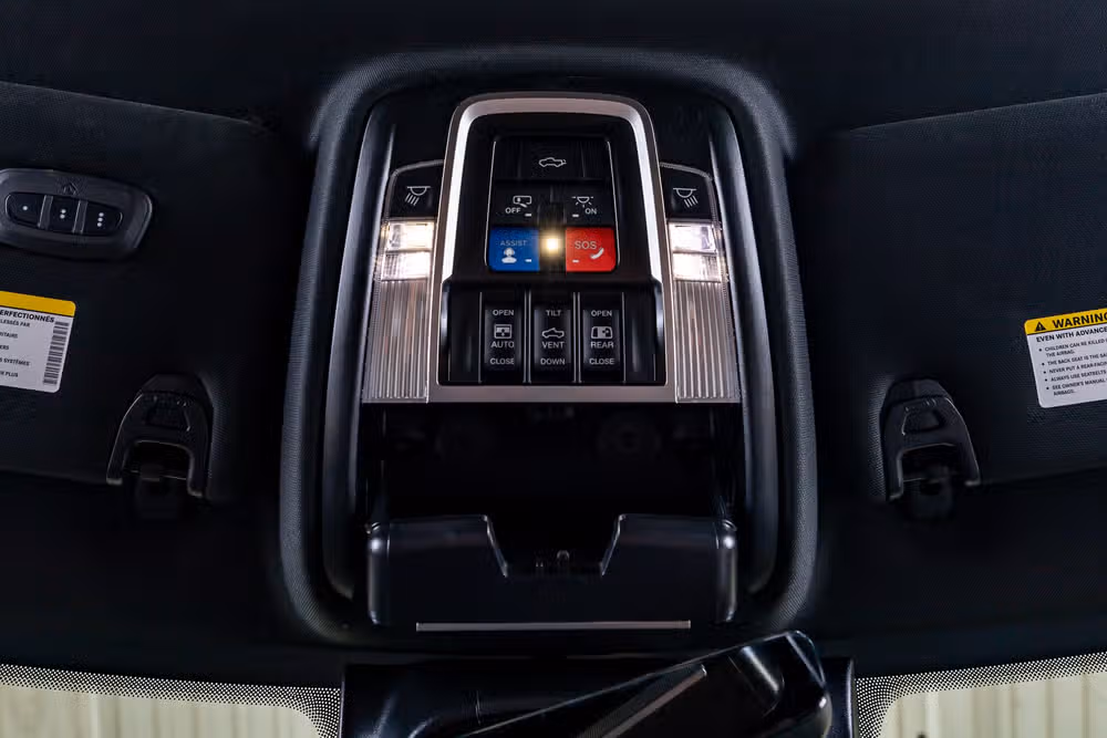 2024 Ram 3500 Limited Crew Cab Image 27