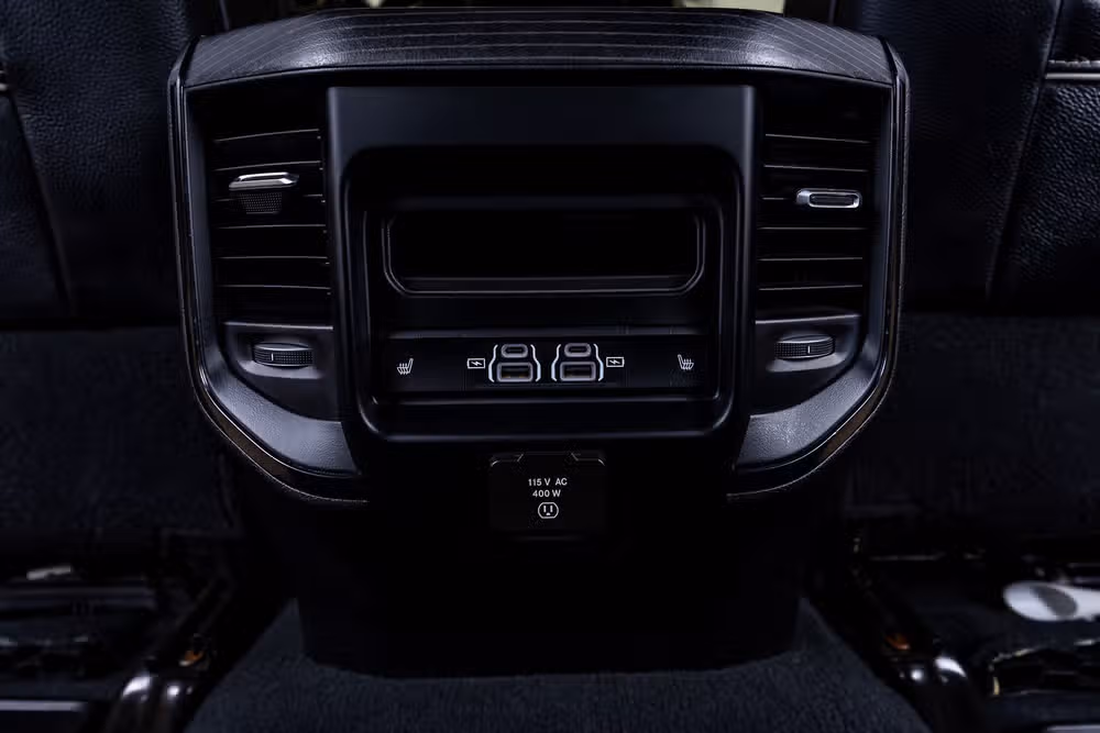2024 Ram 3500 Limited Crew Cab Image 34