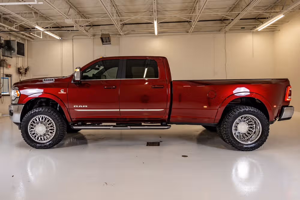 2024 Ram 3500 Limited Crew Cab Image 6