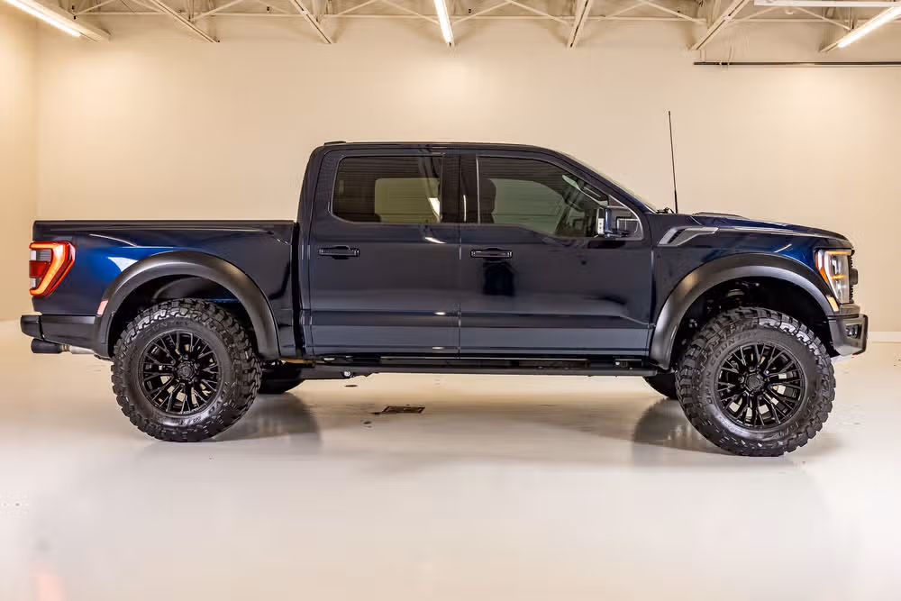 2023 Ford F-150 Raptor SuperCrew Image 10