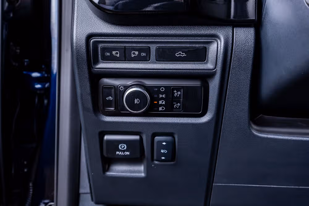 2023 Ford F-150 Raptor SuperCrew Image 21