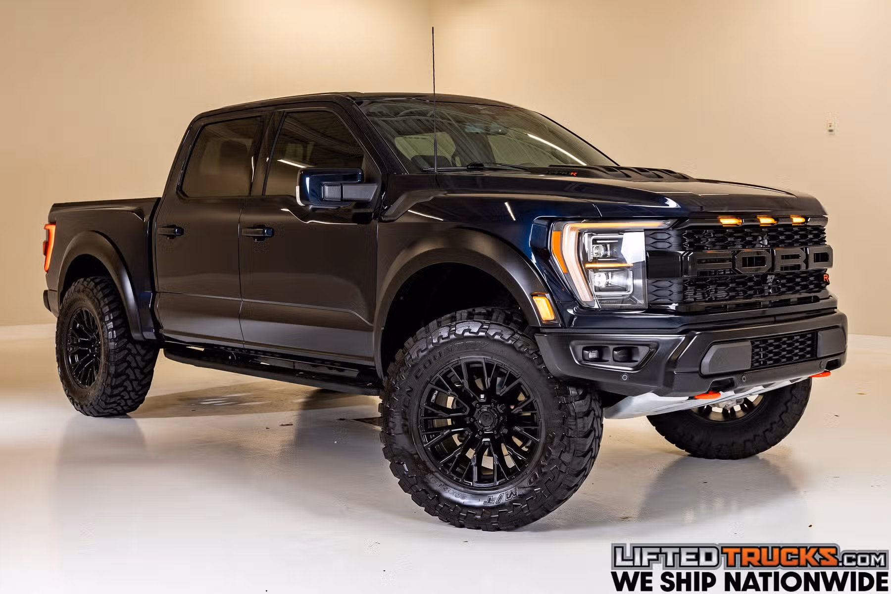 2023 Ford F-150 Raptor SuperCrew Image 1