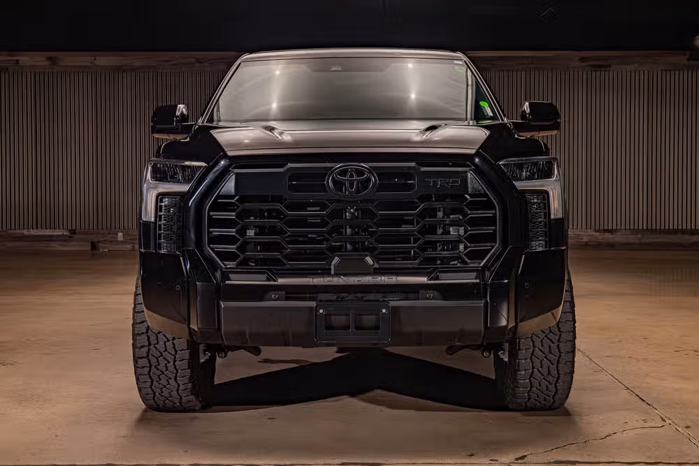 2025 Toyota Tundra Limited CrewMax Image 2
