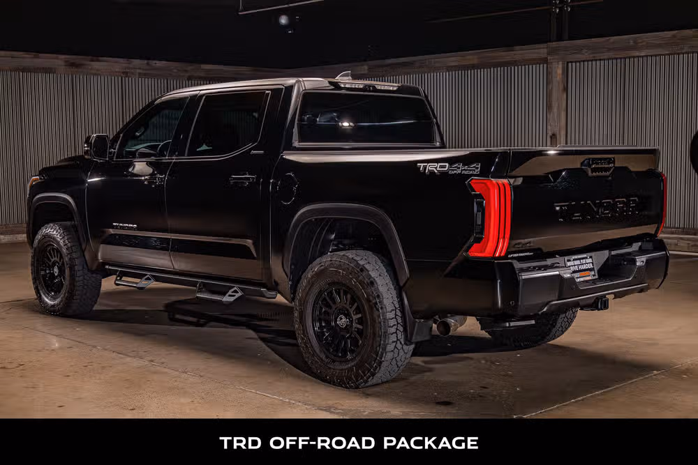 2025 Toyota Tundra Limited CrewMax Image 6