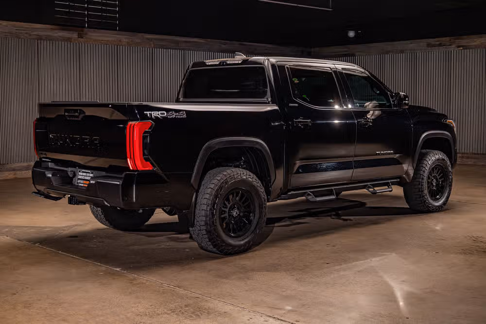2025 Toyota Tundra Limited CrewMax Image 9