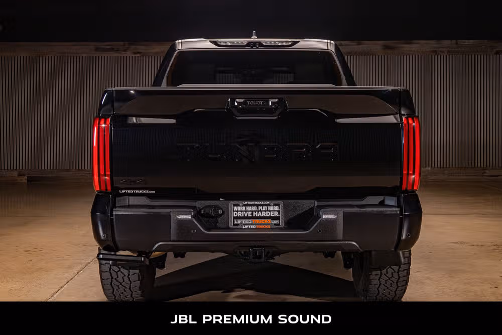 2025 Toyota Tundra Limited CrewMax Image 7