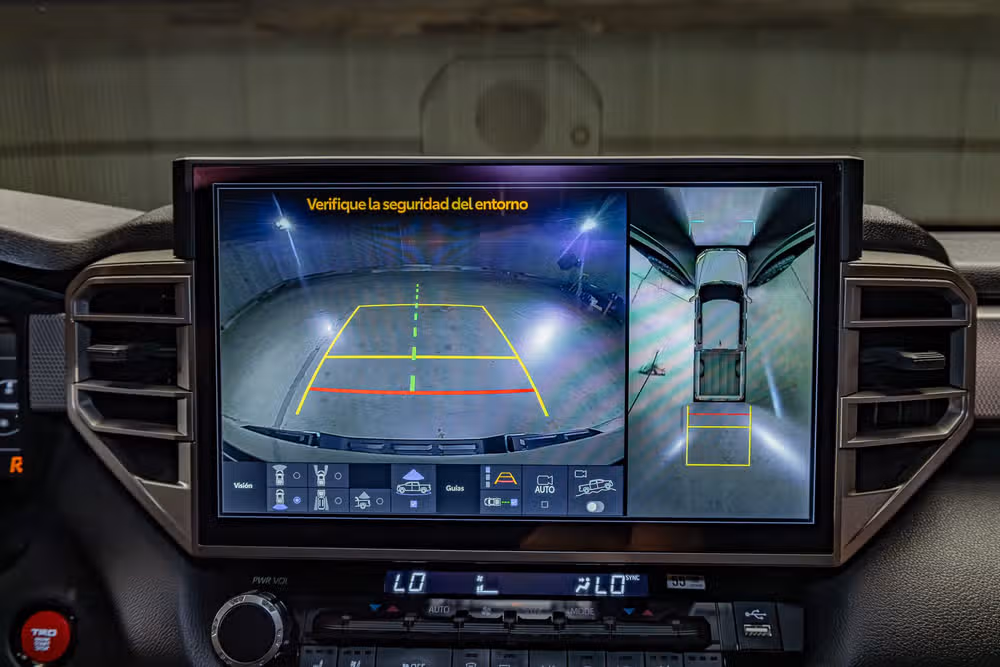 2025 Toyota Tundra Limited CrewMax Image 18