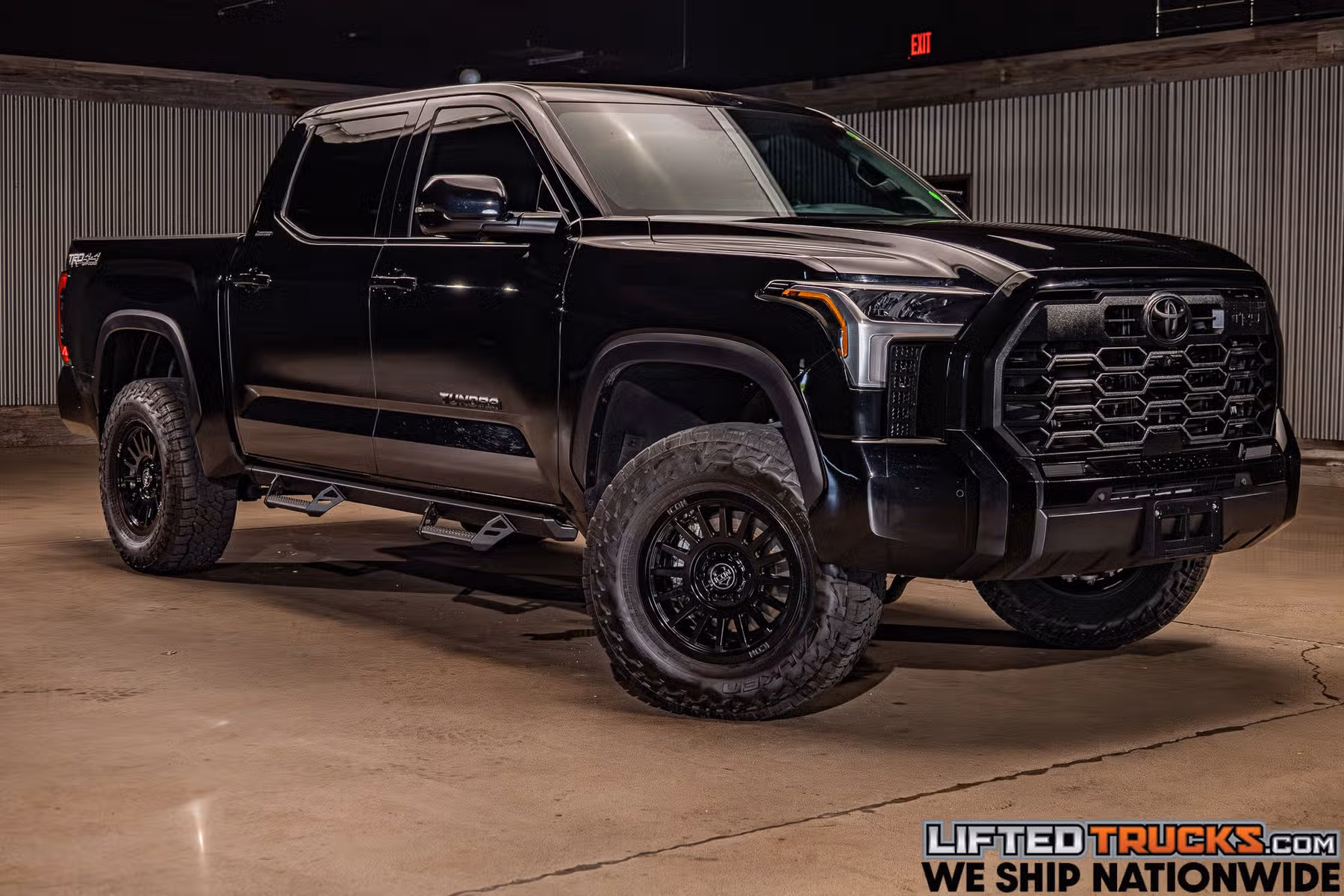2025 Toyota Tundra Limited CrewMax Image 1