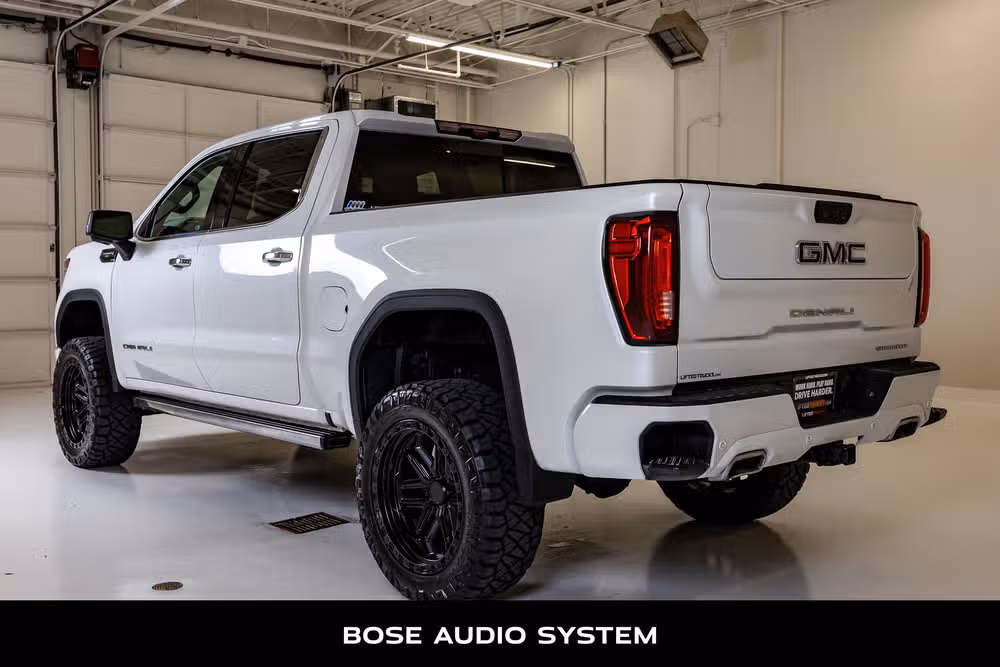 2024 GMC Sierra 1500 Denali Ultimate Crew Cab Image 7