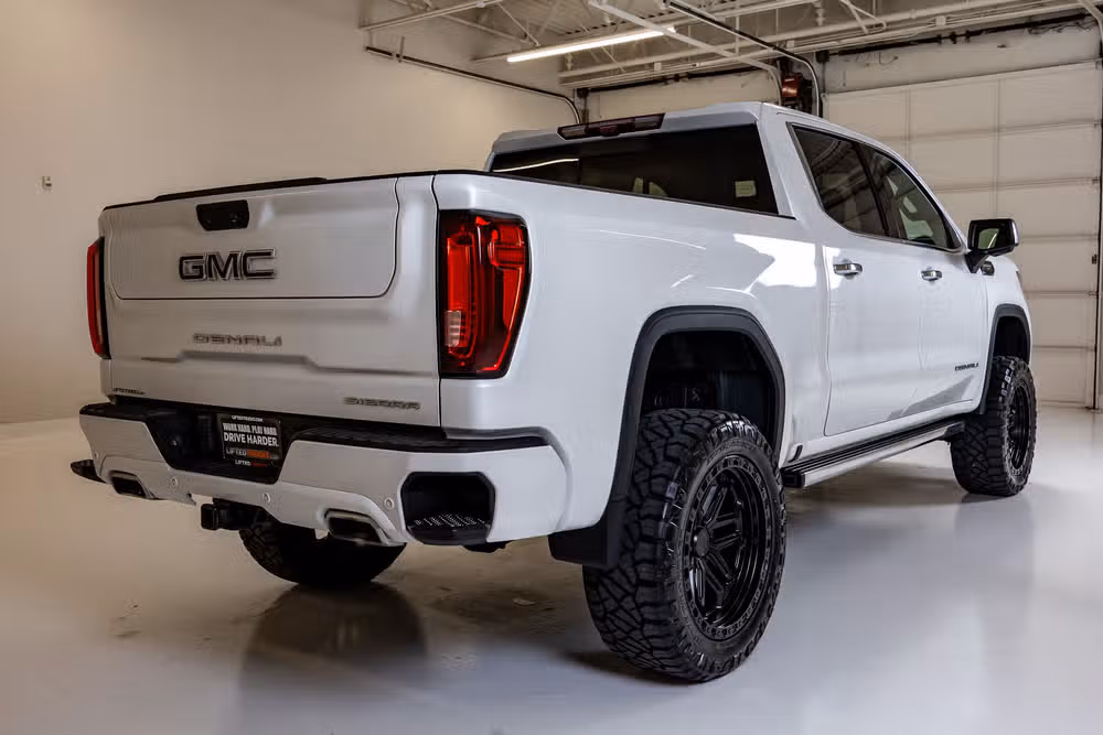 2024 GMC Sierra 1500 Denali Ultimate Crew Cab Image 10