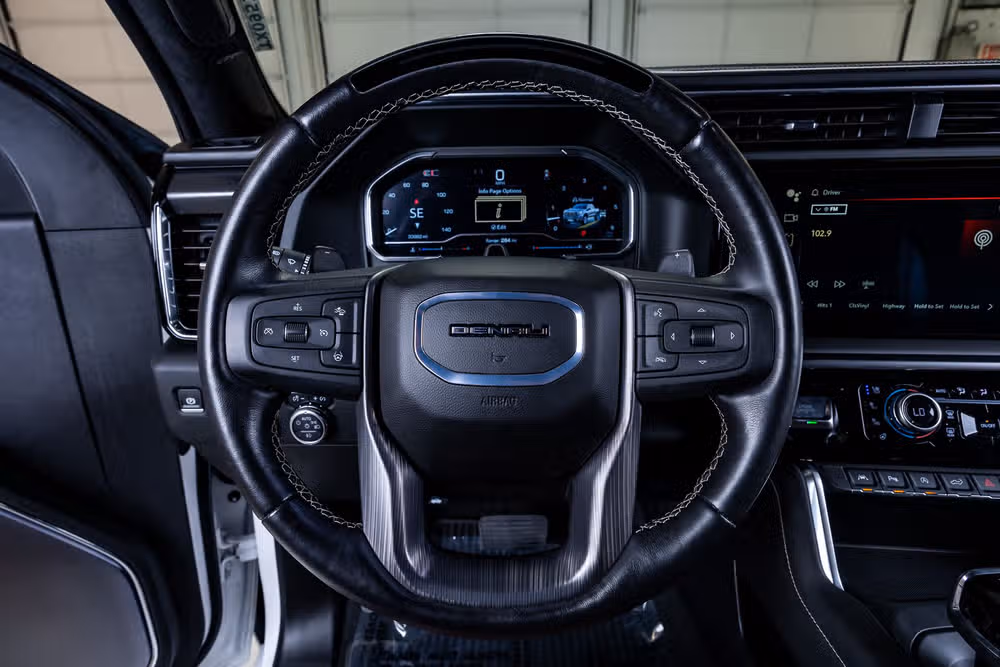 2024 GMC Sierra 1500 Denali Ultimate Crew Cab Image 19