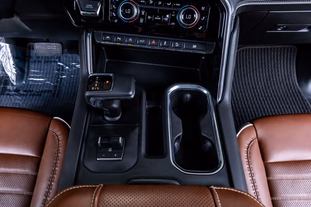 2024 GMC Sierra 1500 Denali Ultimate Crew Cab Image 28
