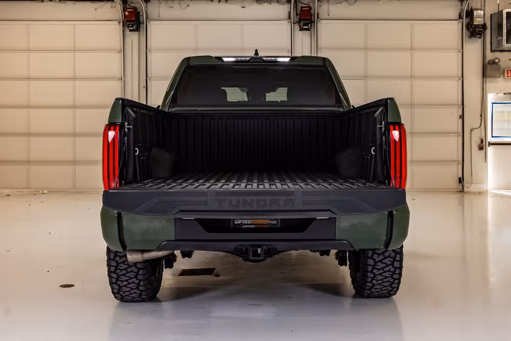 2023 Toyota Tundra SR5 CrewMax Image 9