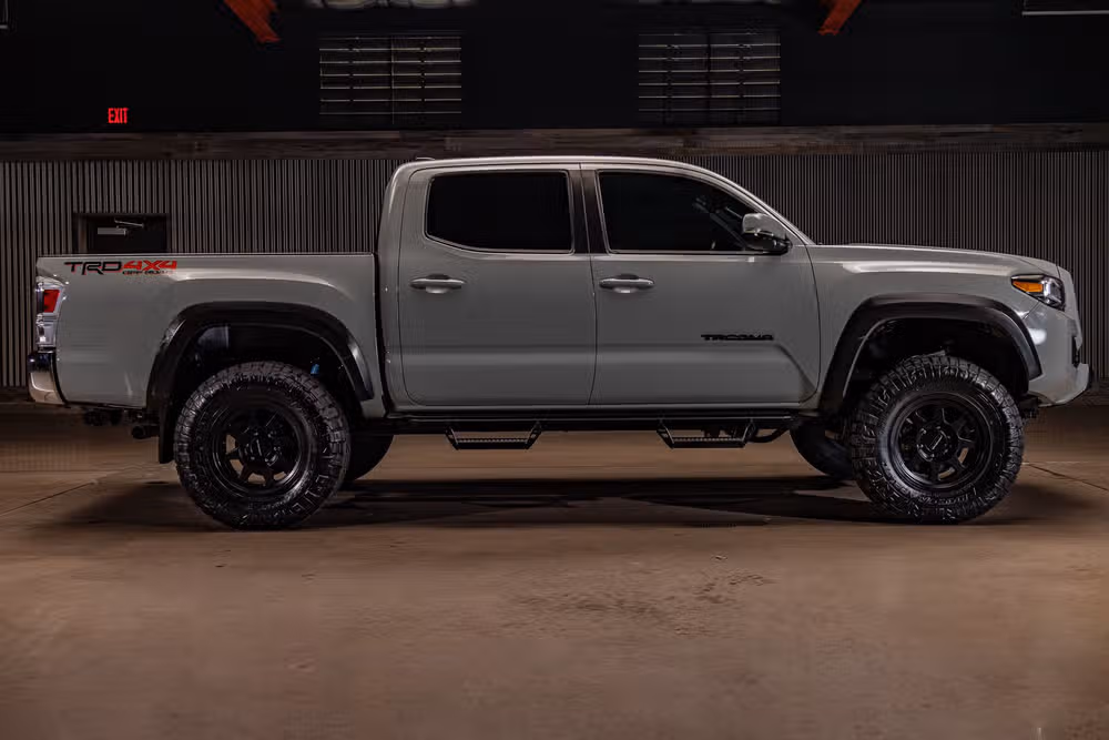 2023 Toyota Tacoma TRD Off-Road Double Cab Image 11