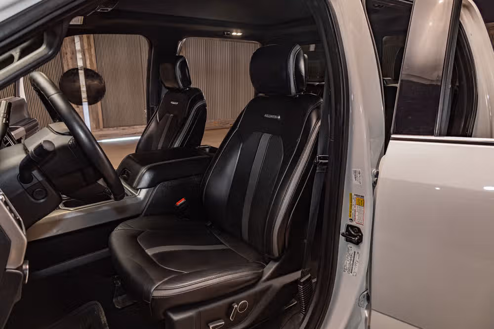 2019 Ford F-450 Super Duty Platinum Crew Cab Image 19