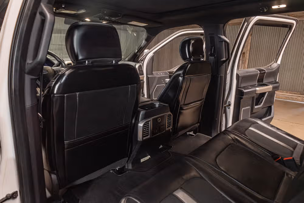 2019 Ford F-450 Super Duty Platinum Crew Cab Image 21