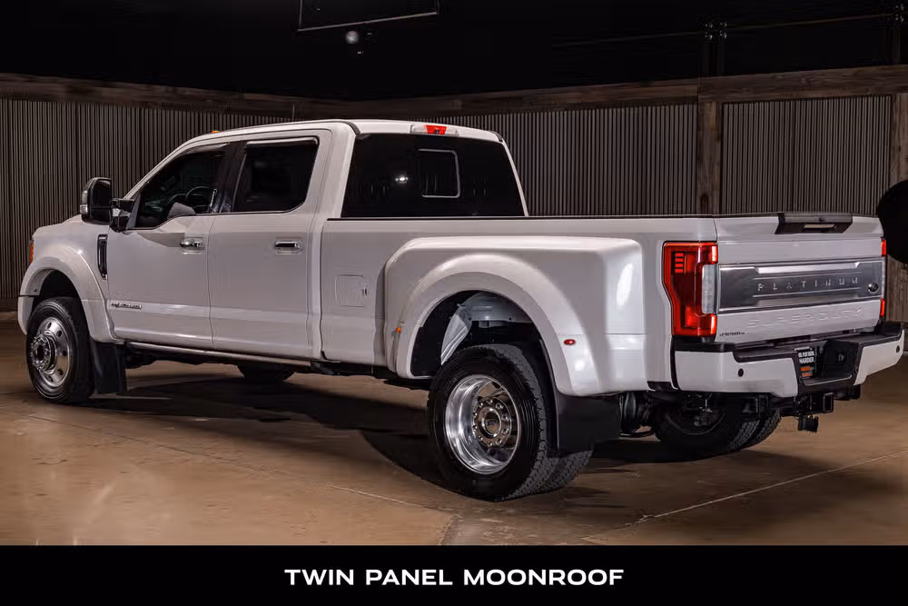 2019 Ford F-450 Super Duty Platinum Crew Cab Image 6