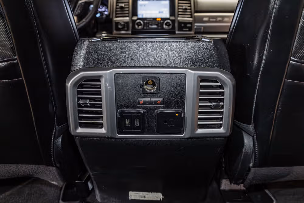 2019 Ford F-450 Super Duty Platinum Crew Cab Image 22