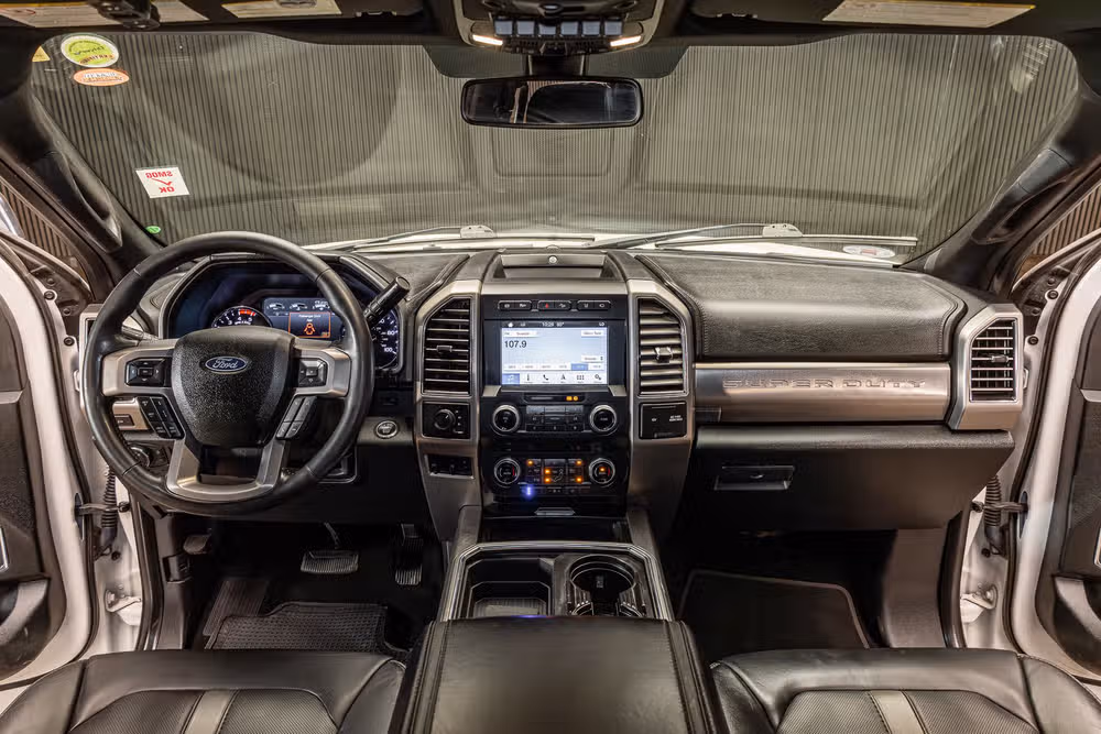 2019 Ford F-450 Super Duty Platinum Crew Cab Image 12