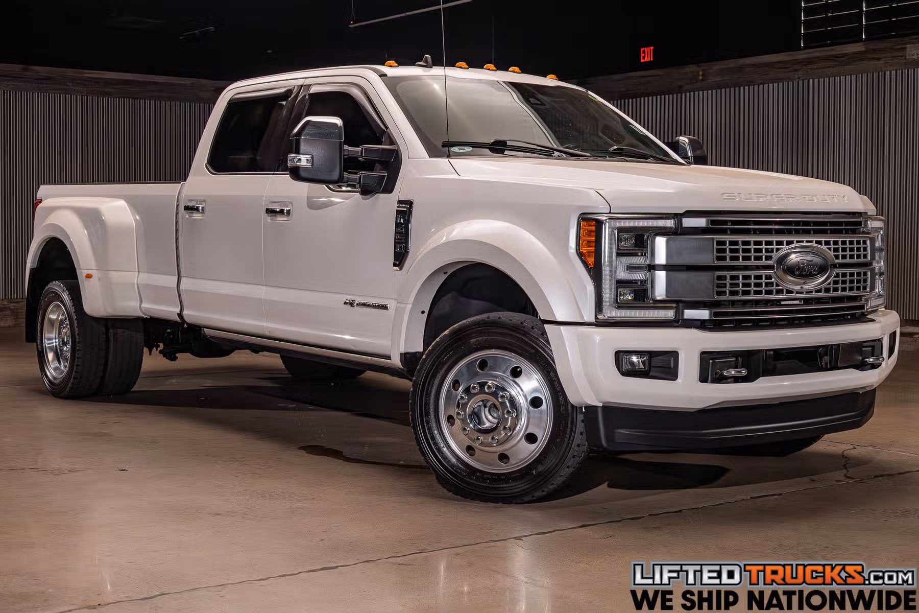 2019 Ford F-450 Super Duty Platinum Crew Cab Image 1