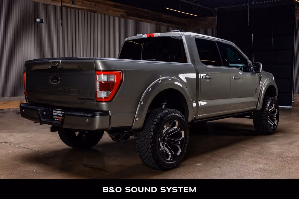 2022 Ford F-150 Lariat Black Widow SuperCrew Image 9