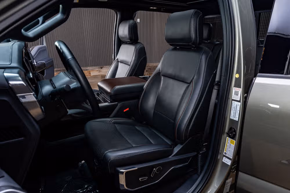 2022 Ford F-150 Lariat Black Widow SuperCrew Image 30