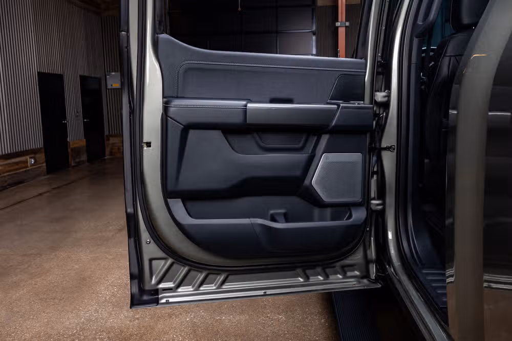 2022 Ford F-150 Lariat Black Widow SuperCrew Image 39