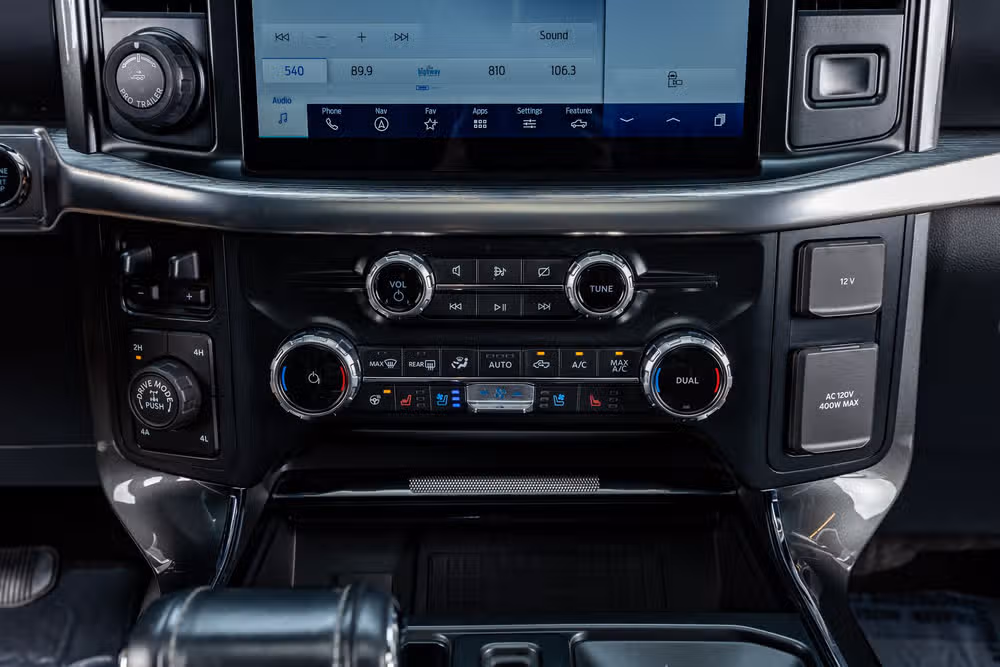2022 Ford F-150 Lariat Black Widow SuperCrew Image 27