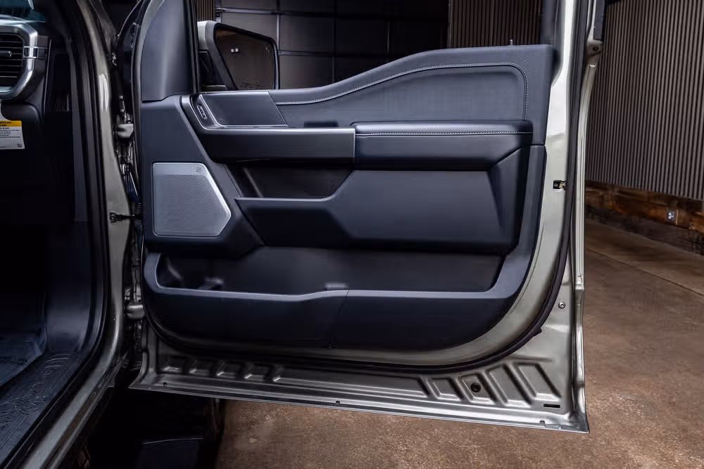 2022 Ford F-150 Lariat Black Widow SuperCrew Image 38