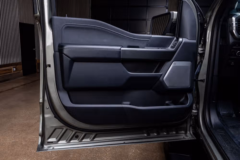 2022 Ford F-150 Lariat Black Widow SuperCrew Image 37